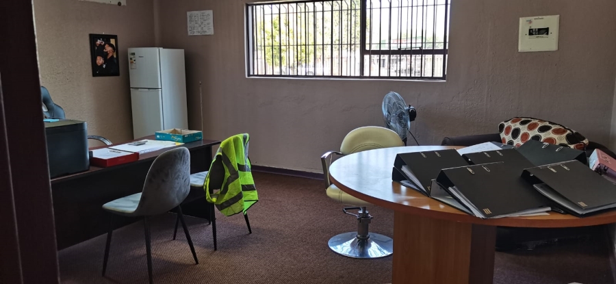 To Let commercial Property for Rent in Voorspoed Free State